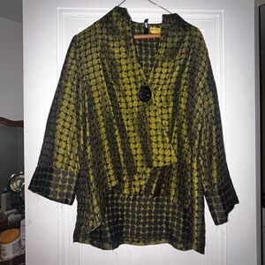 Stylish Black and Gold Women's Blazer